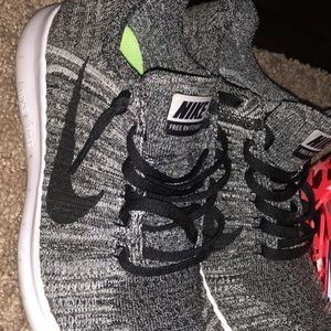 nike fly knit running shoes